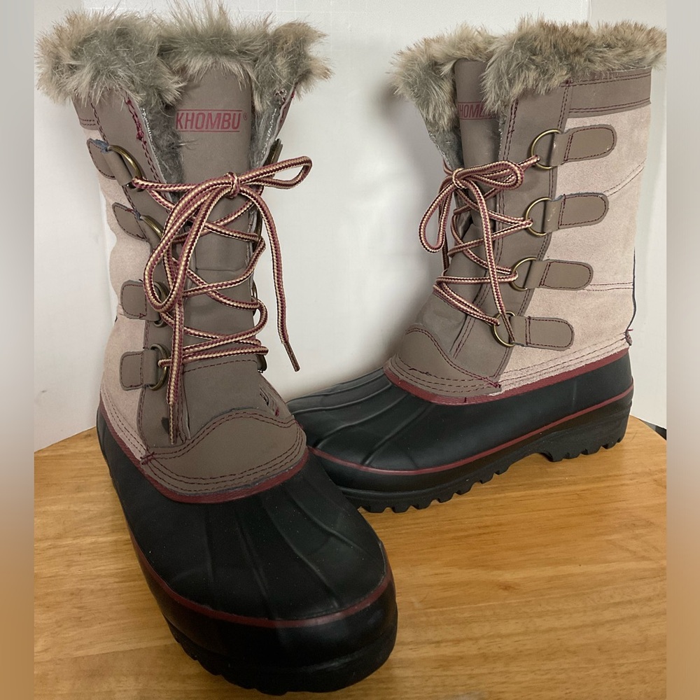 Khombu Women’s winter snow Boots faux fur lined rubber bottom tan black 9m